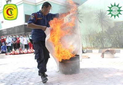 Pelatihan Pencegahan dan Penanggulan Bahaya Kebakaran dan Bencana, 12 November 2014 di Gedung Mina RSIJCP
